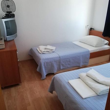 Apartments Burcul Pag Đảo Pag Ngoại thất bức ảnh
