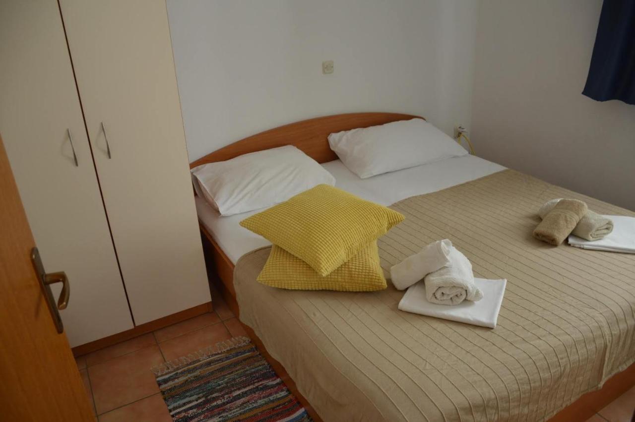Apartments Burcul Pag Đảo Pag Ngoại thất bức ảnh