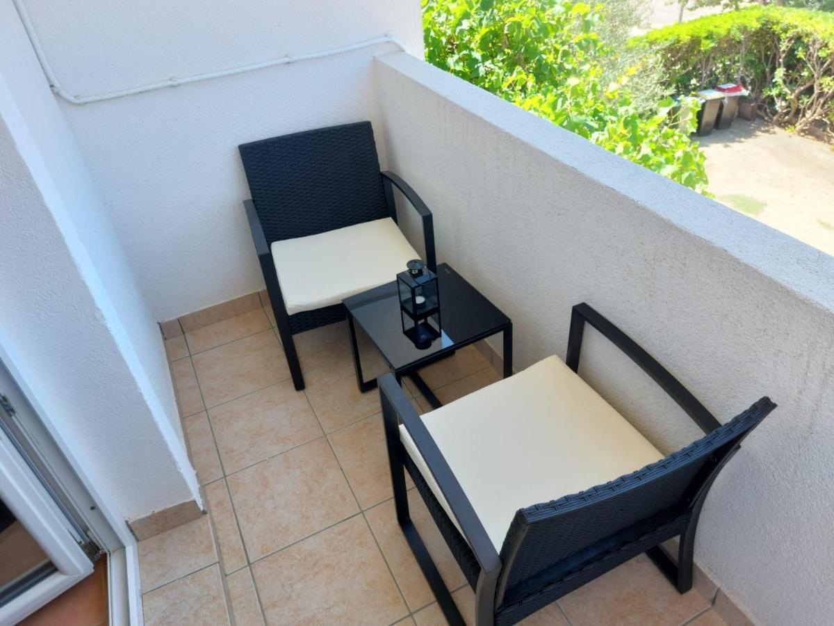 Apartments Burcul Pag Đảo Pag Ngoại thất bức ảnh