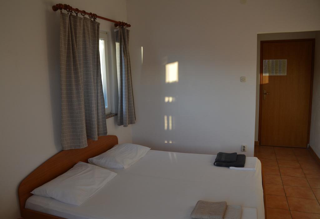 Apartments Burcul Pag Đảo Pag Phòng bức ảnh