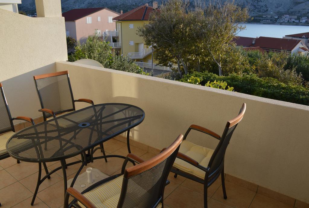 Apartments Burcul Pag Đảo Pag Ngoại thất bức ảnh